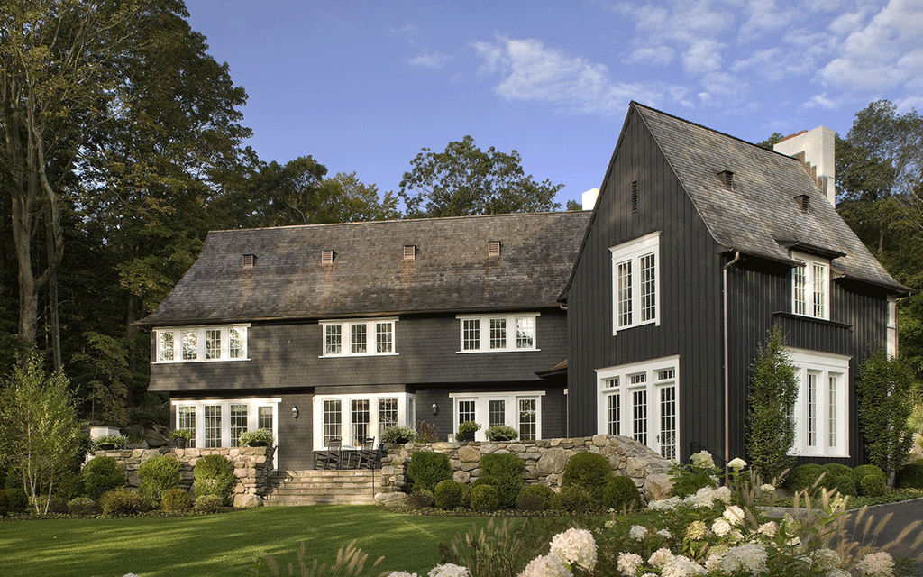 10 Black Houses to Inspire Your Dark Side