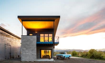 Winning Small Modern Cottage: Cloud Ranch